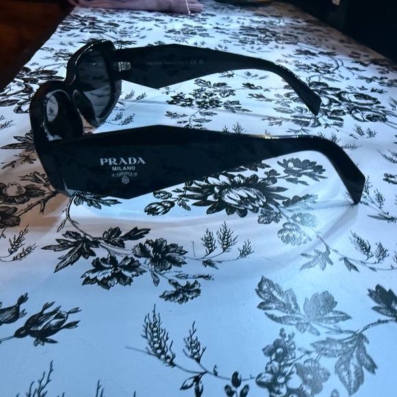 Prada Elegant Black Eyewear - Picture 1 of 6